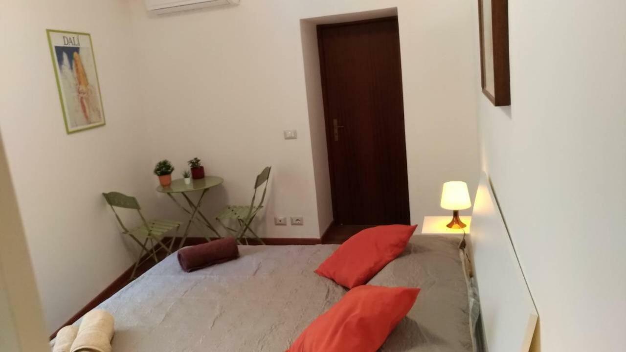 Апартаменты A Casa Di Lori Катания Экстерьер фото